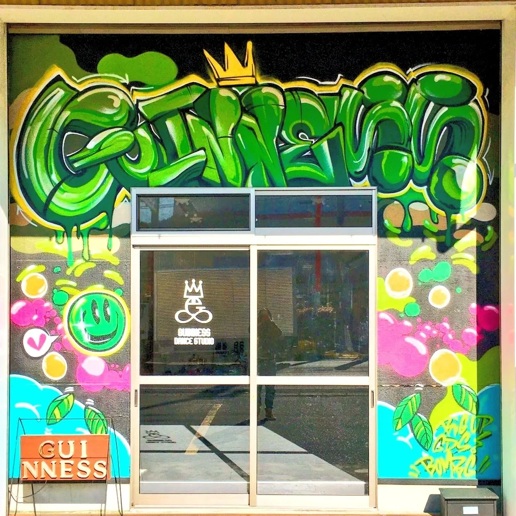 扉の前で、気持ちが跳ねる壁｜兵庫県