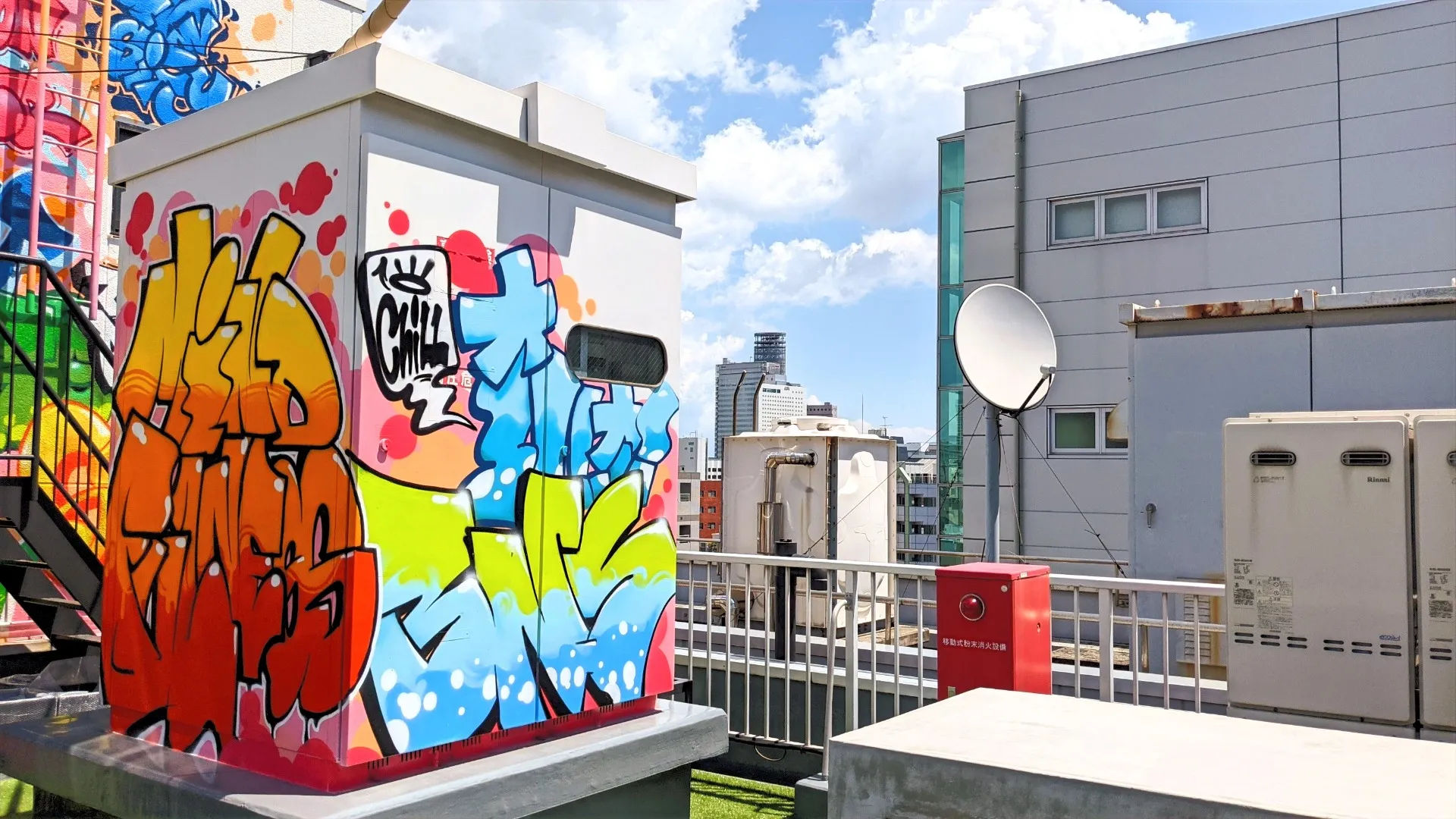 仕事の上に、息が抜ける場所ができた壁|東京都