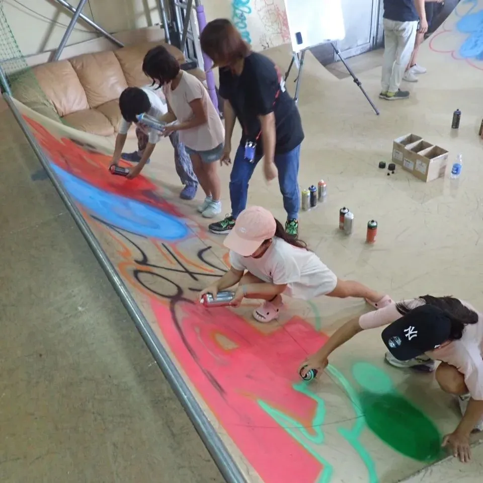 姫路スケボーパークでのグラフィティワークショップを終えました...
