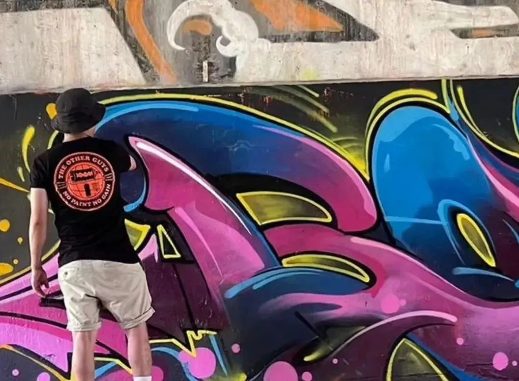 BOMBGWORLD 壁画案件募集中!☝️