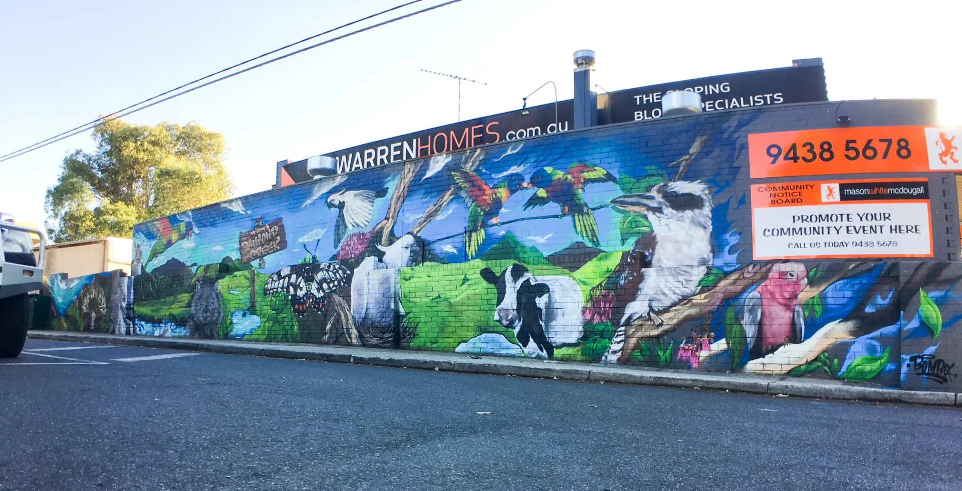 買い物の途中で、街の物語に出会う壁｜オーストラリア