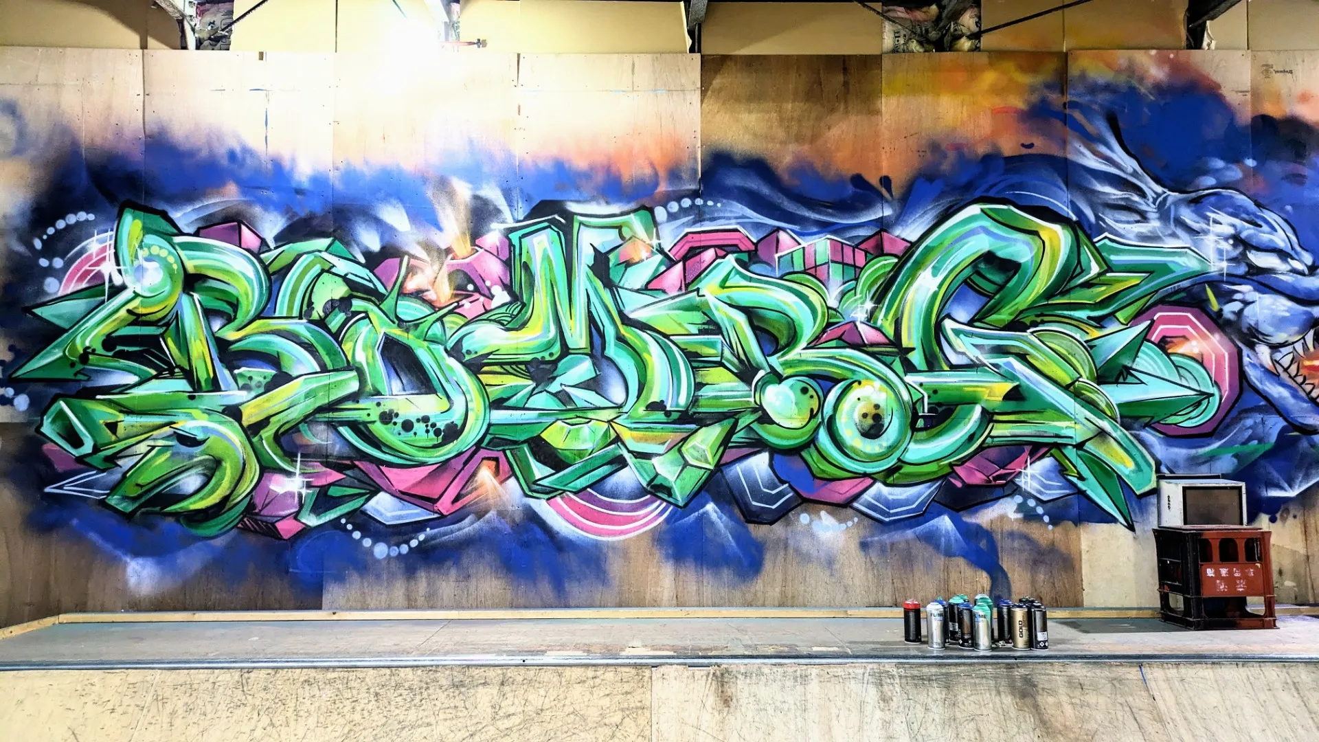 音が鳴っていない時間にも、熱が残る壁|兵庫県