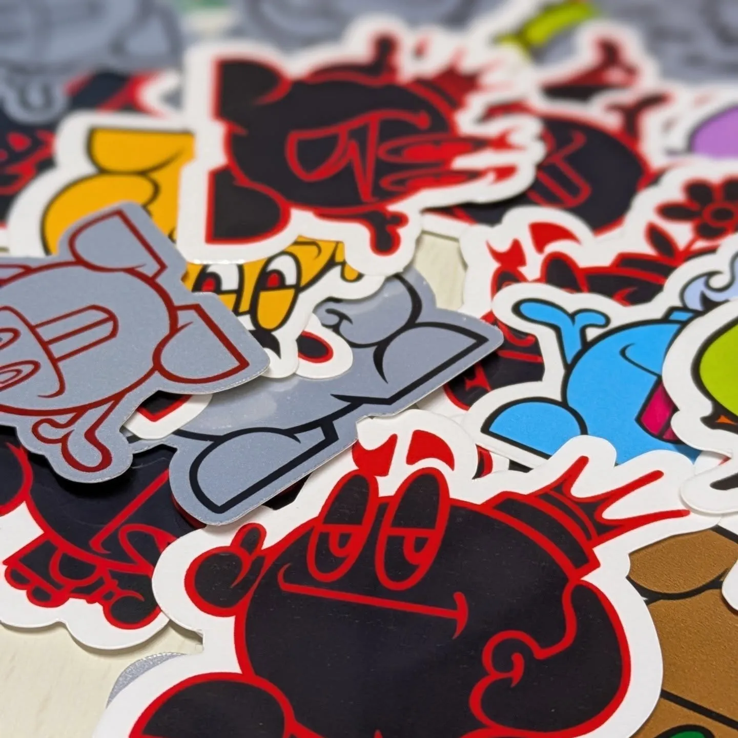 いつもBOMBG WORLDを見てくれてありがとう！