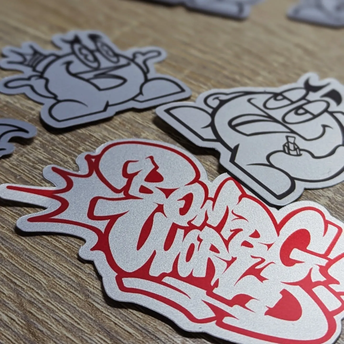 いつもBOMBG WORLDを見てくれてありがとう！