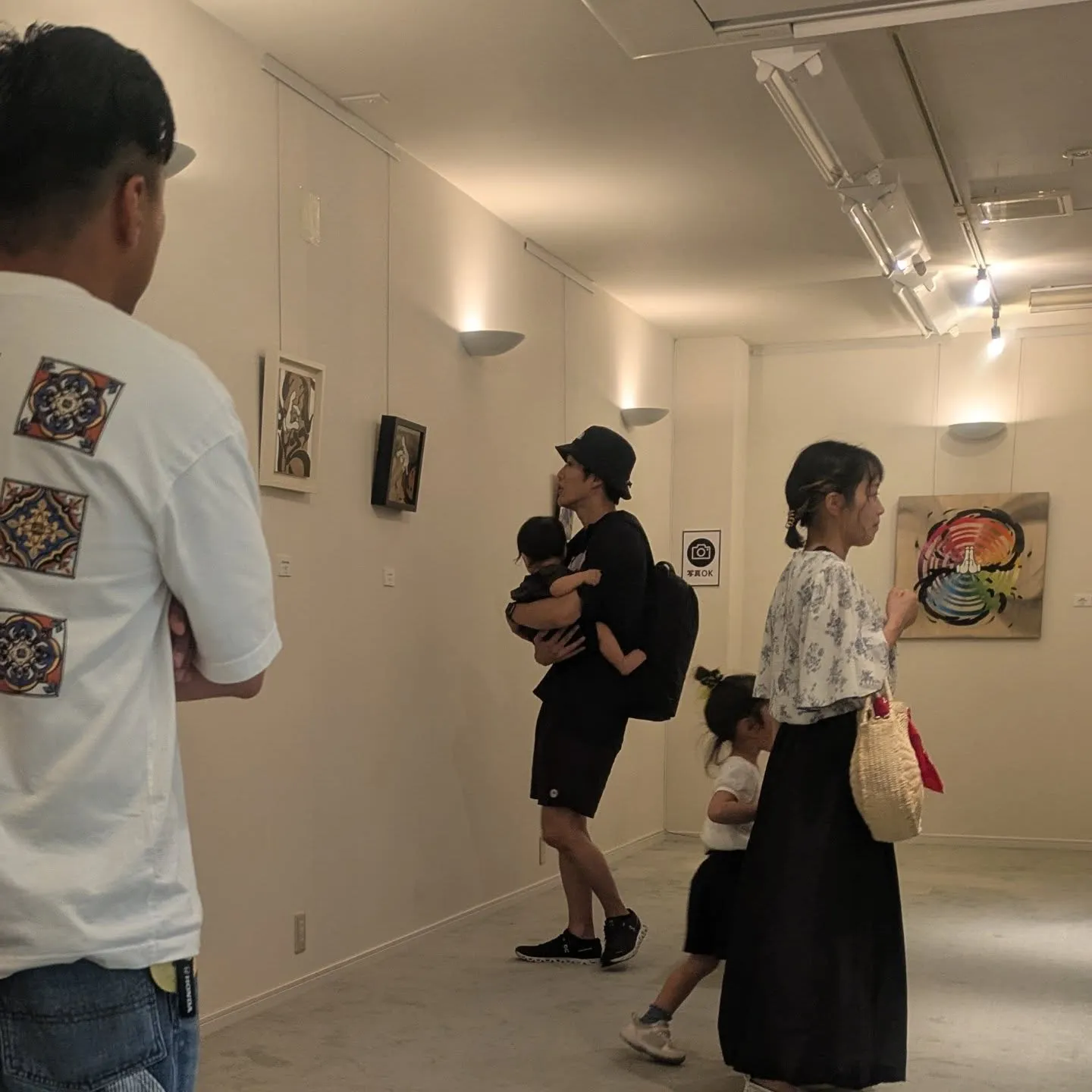 個展“No words”に来てくれた皆さん、本当にありがとう...