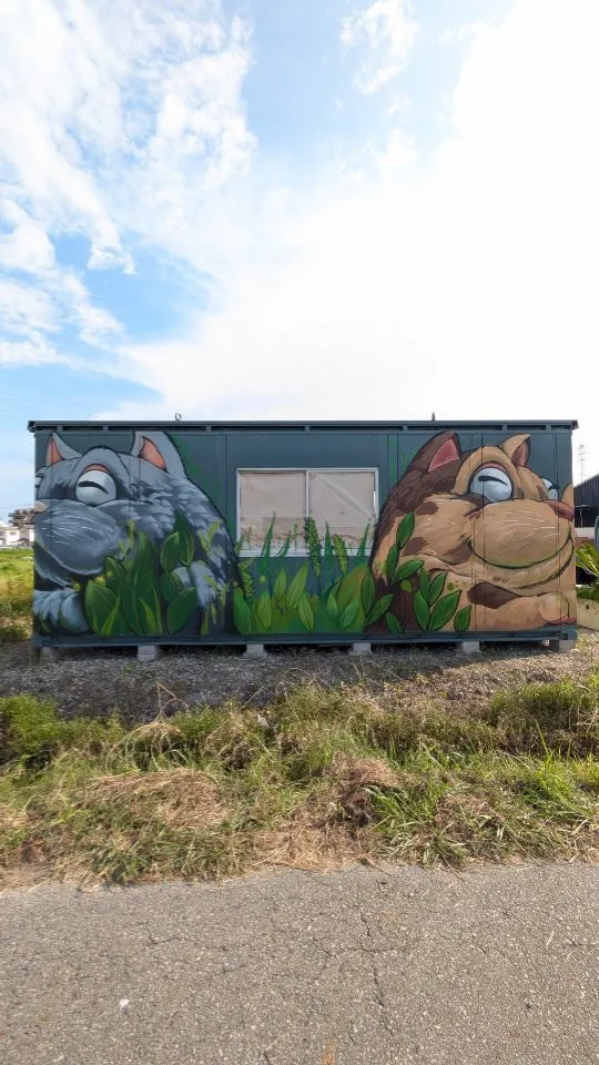 加古川市宝殿駅近くに猫が顔出す秘密のアートスポットが完成！